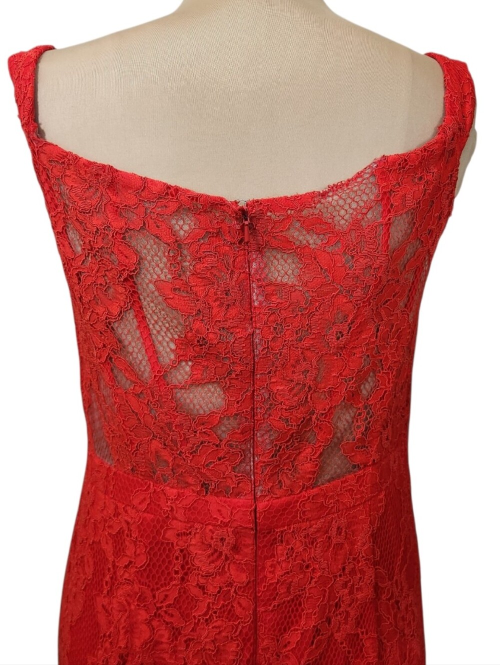 XSCAPE Red Lace Mermaid Formal Gown - Size 12 - Picture 10 of 16